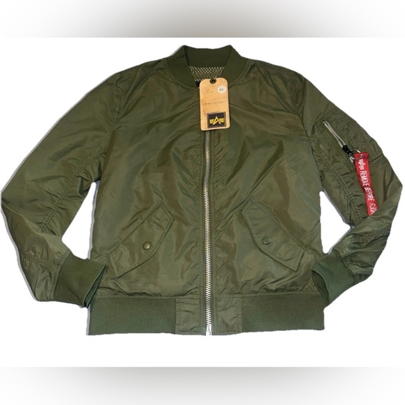Alpha Industries Women’s Medium L -2B Scout W Sage Green Bomber Flight Jacket - Picture 1 of 5
